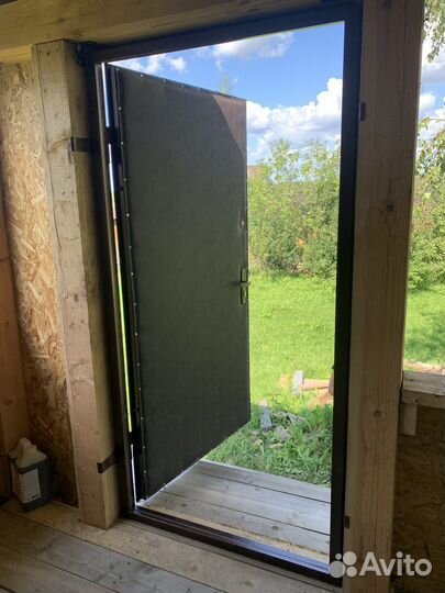 Дверь входная металлическая