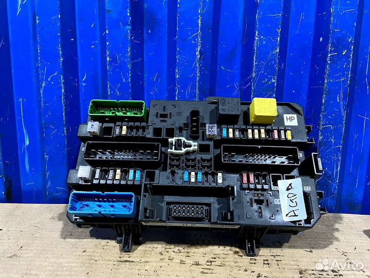 Блок предохранителей Opel Astra H 1.6 Z16XEP 2006