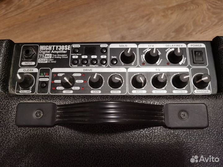 NUX Mighty 30SE гитарный комбоусилитель + педаль