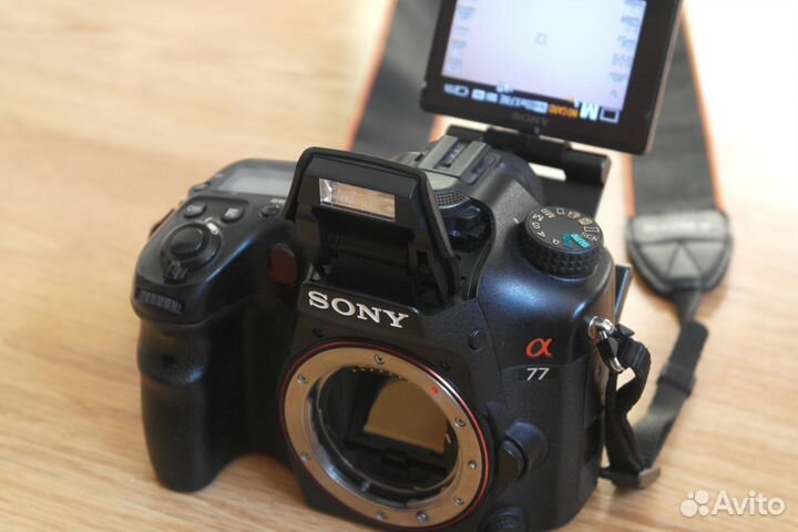 Sony a77