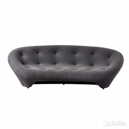 Диван в форме пера