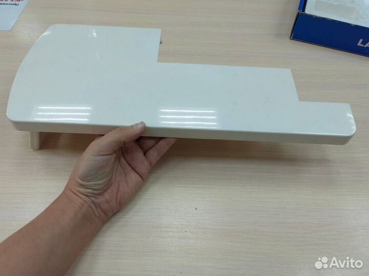 Приставной столик для Ягуара