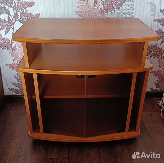 Тумба под телевизор