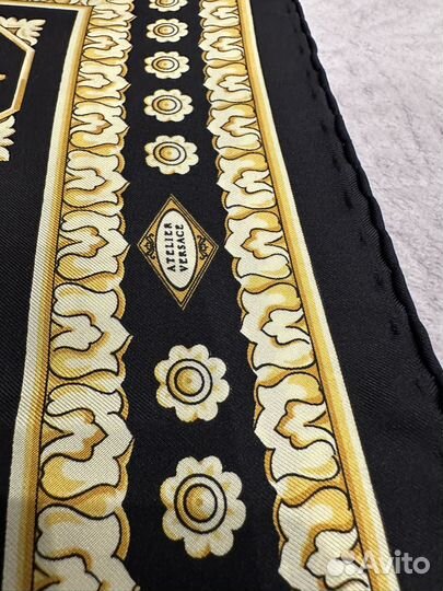 Платок Versace atelier