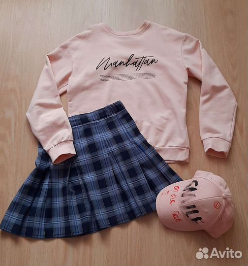 Комплект одежды на девочку р. 146