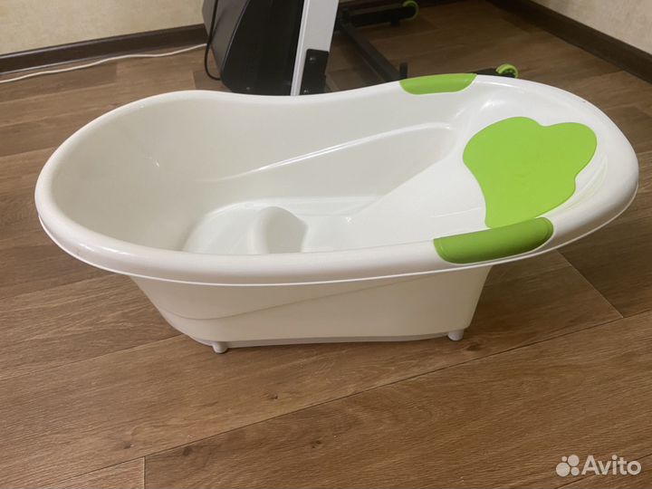 Ванночка для купания новорожденного