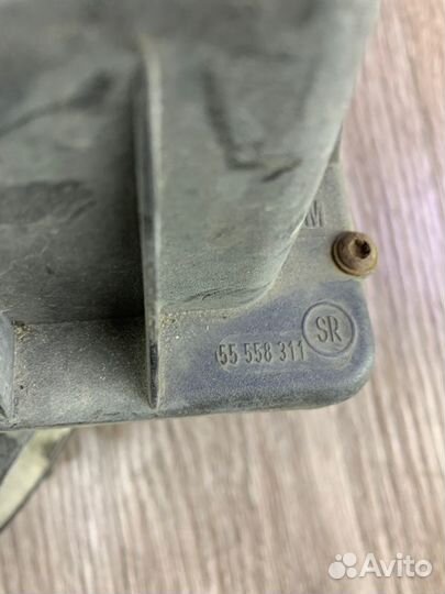 Корпус воздушного фильтра Opel Astra H 2004-2014