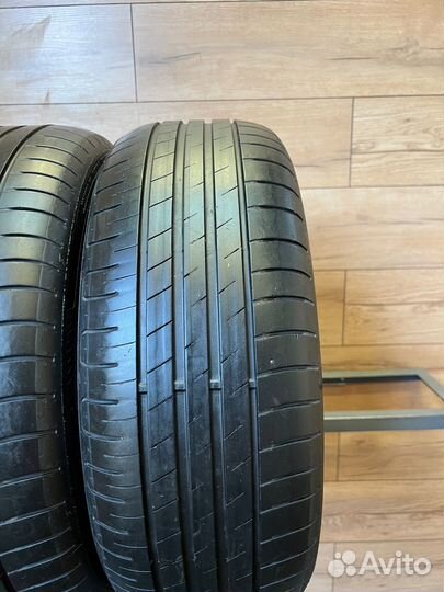 Goodyear EfficientGrip Performance 205/60 R16