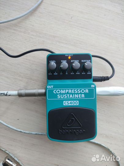 Гитарная педаль Behringer cs400 compressor