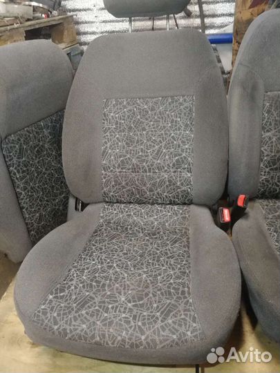 Сиденья передние Chevrolet Lanos