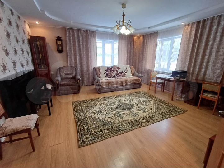 Дом 164,8 м² на участке 12,8 сот.