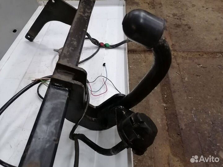 Прицепное устройство (фаркоп) Nissan Terrano D10