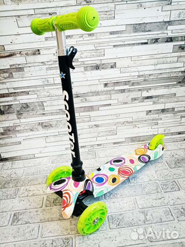 Детский самокат трехколёсный