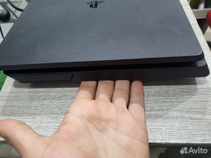 Ps4 slim 2джойстика игры