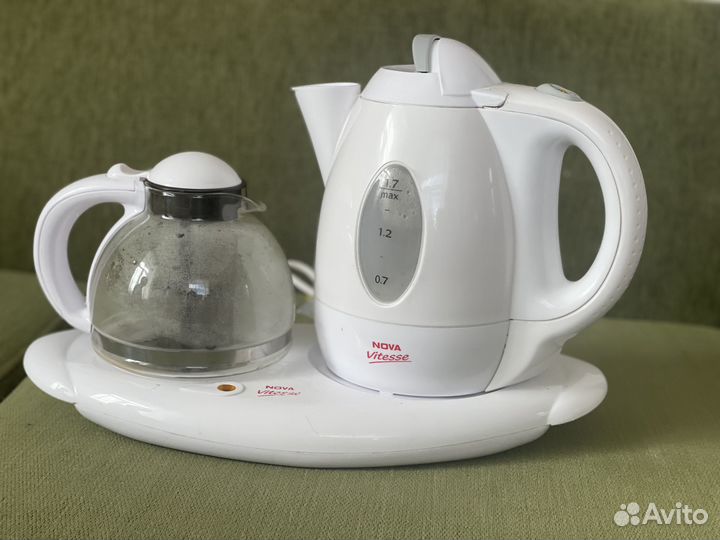 Чайник с заварником