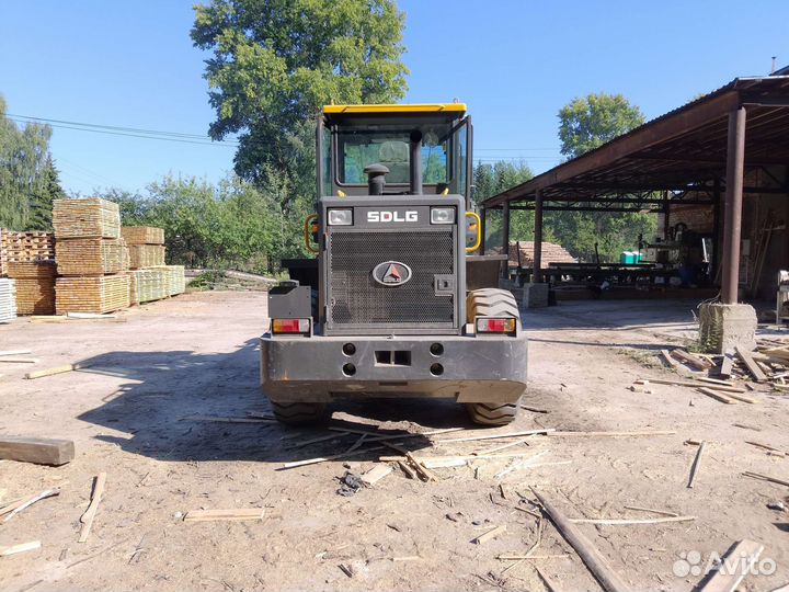Фронтальный погрузчик Sdlg