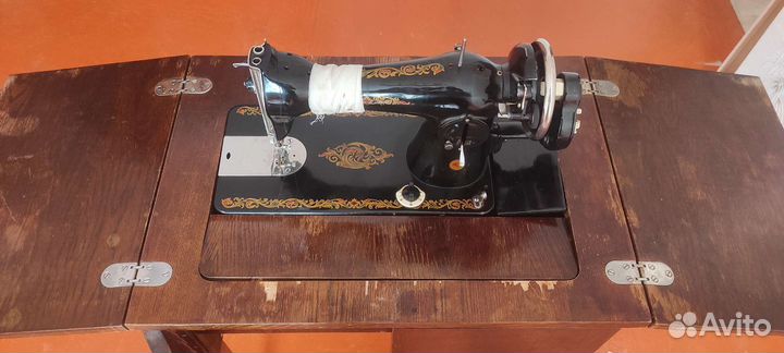 Швейная машинка