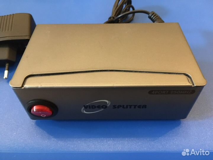 Разветвитель сплиттер VGA на 4