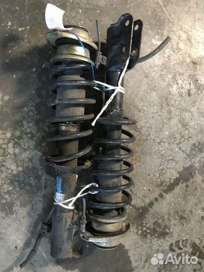 Амортизатор передний Suzuki Alto MA21S