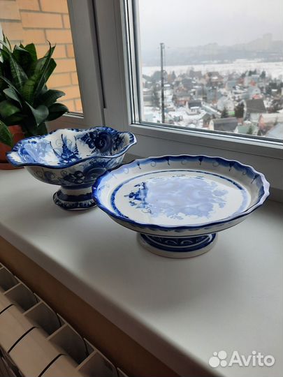 Тортница и ваза Гжель