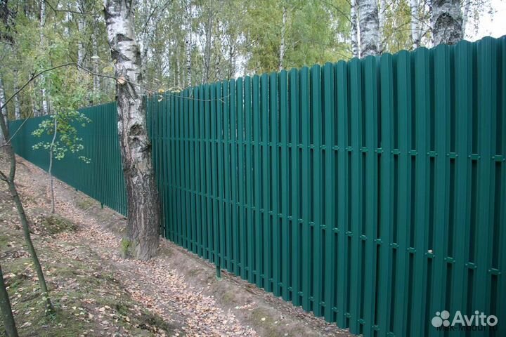 Евроштакетник от производителя RAL 5005