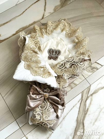 Конверт на выписку шикарный