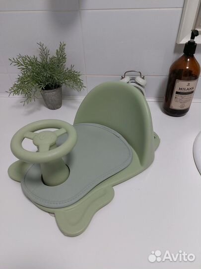 Стульчик для купания и умывания на присосках