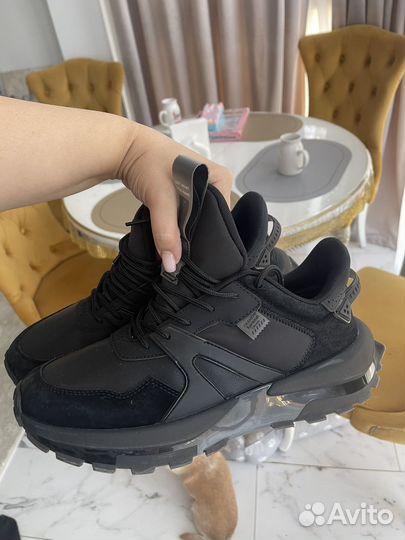 Кроссовки мужские 45