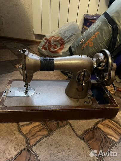 Швейная машина Подольск ручная