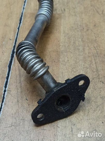 Трубка слива масла с турбины Opel Zafira B Z19DTH