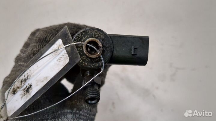 Форсунка топливная Mercedes C W203, 2001