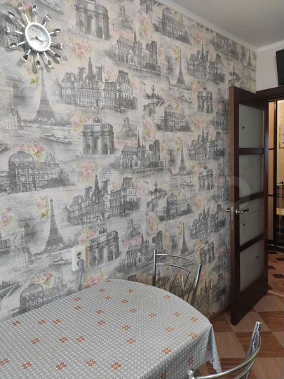 2-к. квартира, 50 м², 4/10 эт.