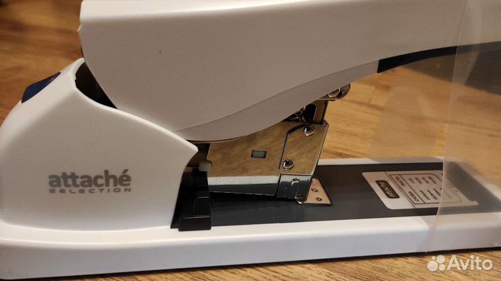 Степлер большой канцелярский Attache