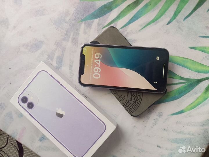 iPhone 11, 64 ГБ
