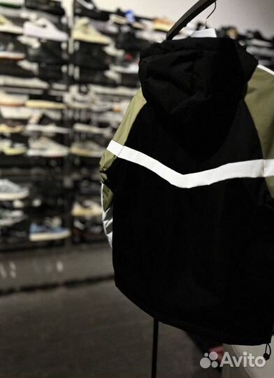 Мужская куртка Ellesse — ваш весенний спутник