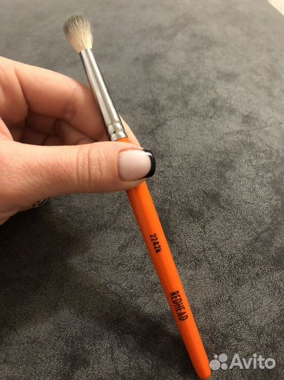 Кисть для макияжа redhead