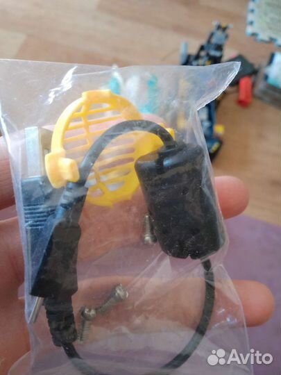 Подводная лодка на пульте управлении с камерой