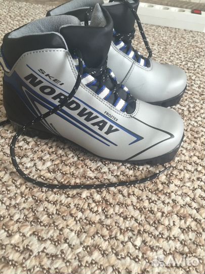 Ботинки лыжные детские размер 34