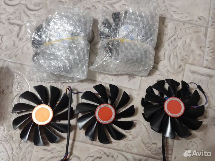 Вентиляторы XFX 580 Модель: CF1010UI2S