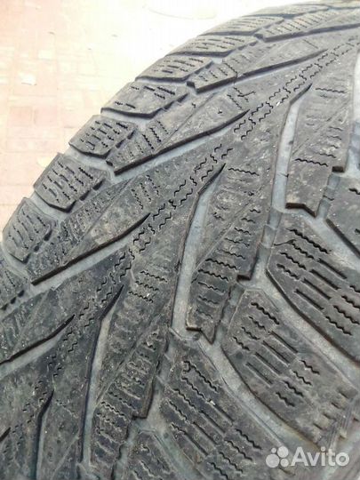 Nokian Tyres Hakkapeliitta 9 SUV 235/60 R17