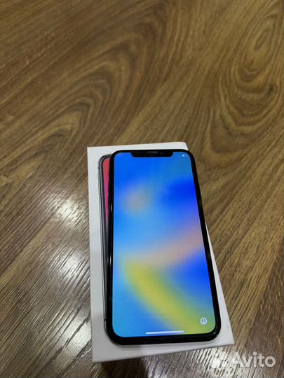 iPhone X, 64 ГБ