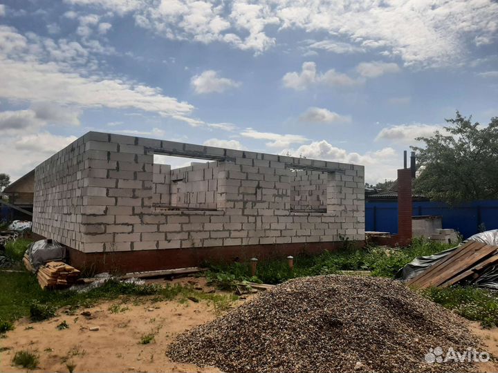 Бригада строителей