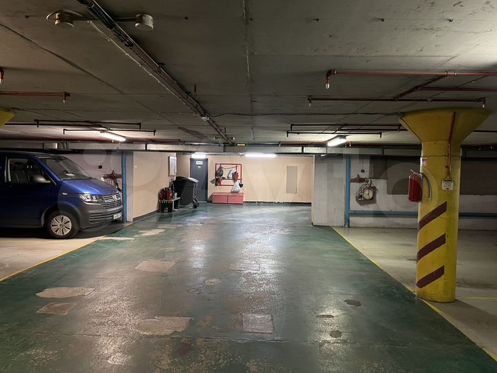 Машиноместо, 18 м²