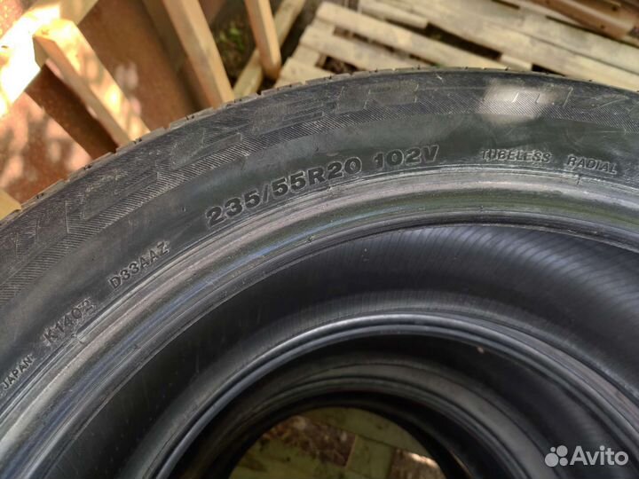 Bridgestone Dueler H/L 33A 235/55 R20