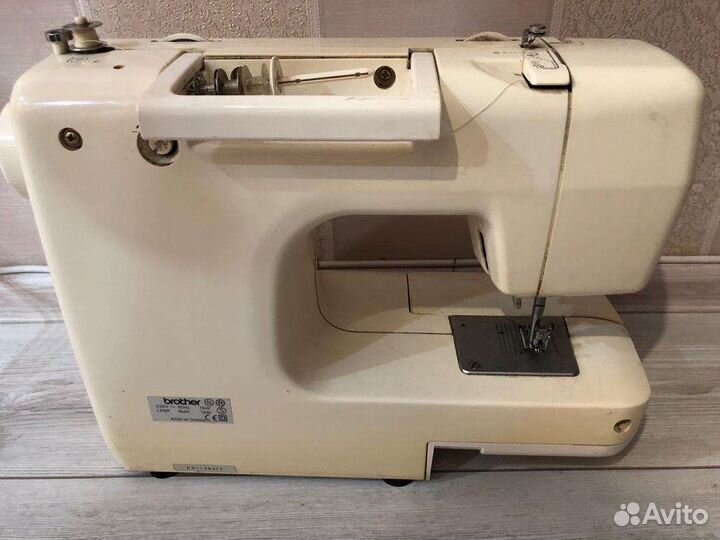 Швейная машинка Brother