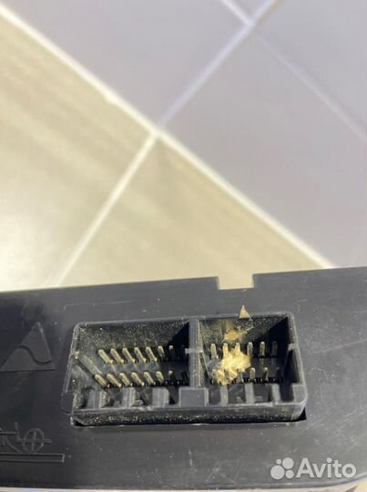 Компьютер бортовой Iran Khodro Samand 2006 г