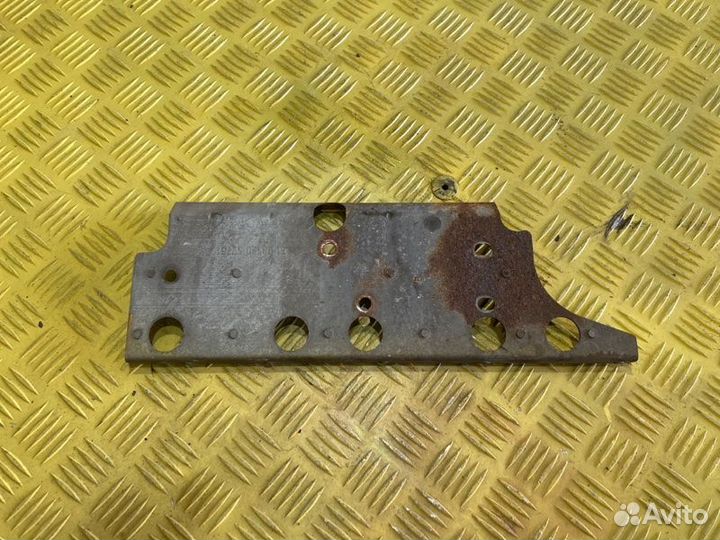 Теплозащитный щиток Man Tga Tgs Tgx