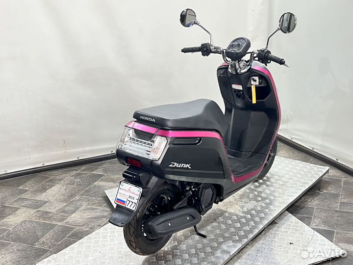Скутер Honda Dunk