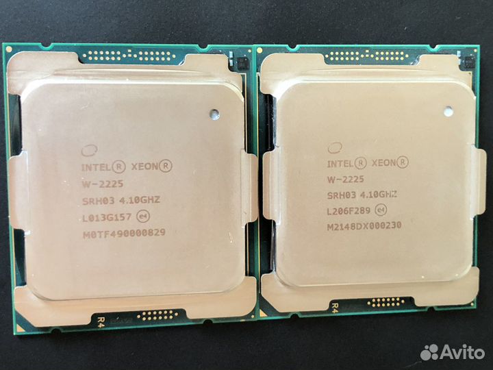 Intel Xeon W-2225