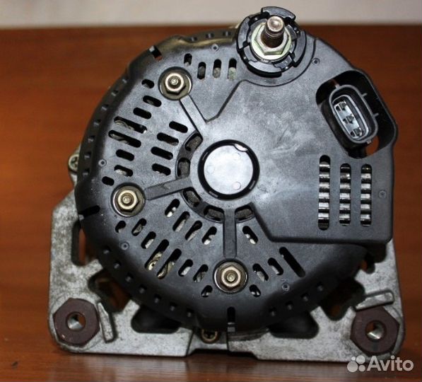 Генератор Nissan XTrail Qashqai 2л. MR20